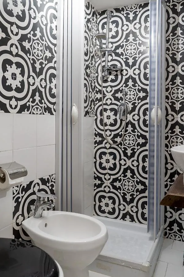 Bed & Breakfast Le 3 Capuzzelle Bed and Breakfast Napoli